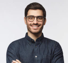 hombre sonriendo