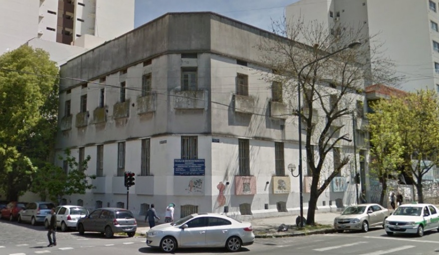 frente de escuela técnica ubicada en 1 y 46