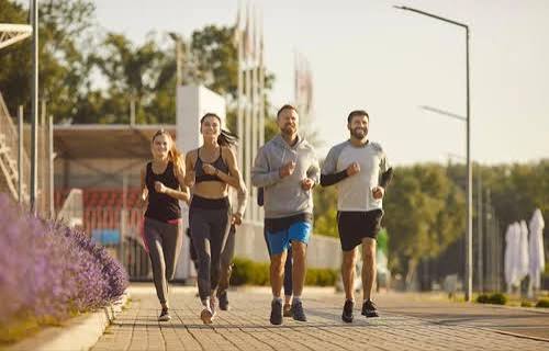 Personas corriendo